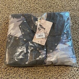 NWT Havana Banana Dark Gray Studded Camo Star Sweatshirt Girls Size 16